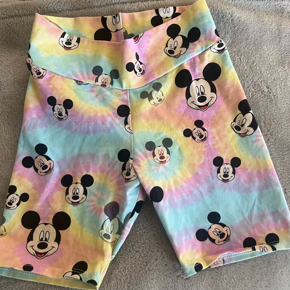Wild rich kids Mickey tie die 10y